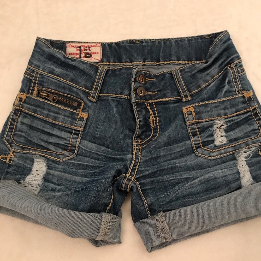 Cute jean shorts.
